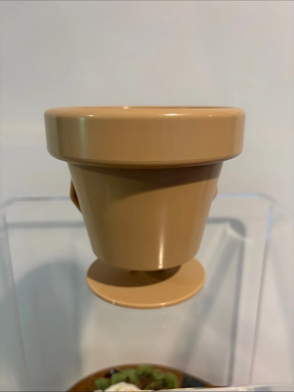 Neutral Beige Smiling Planter - Brand Unspecified